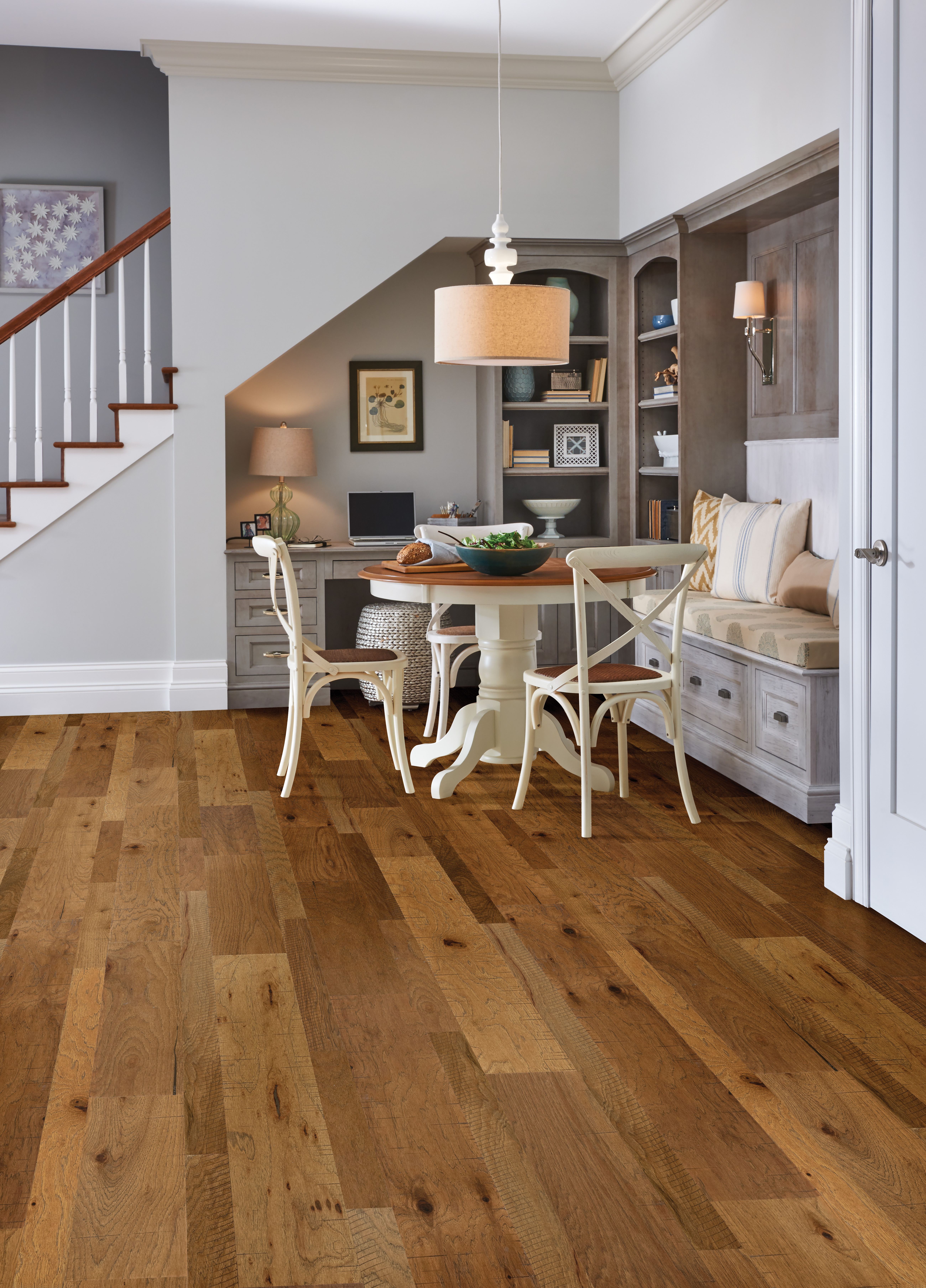Southwest Style Country Retreat Engineered Hardwood EHSSM3L40D